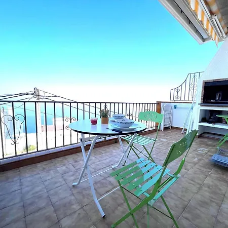 Bonito Con Vistas Al Mar Y Piscina Apartment