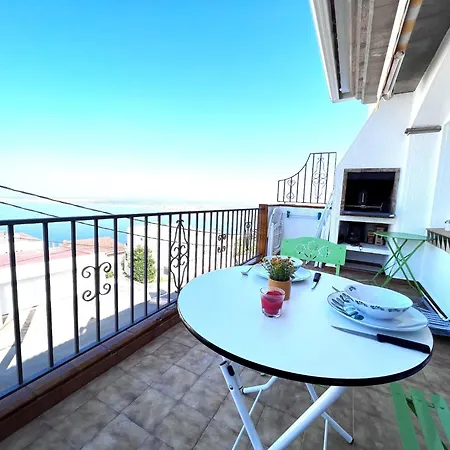 Bonito Con Vistas Al Mar Y Piscina Apartment *